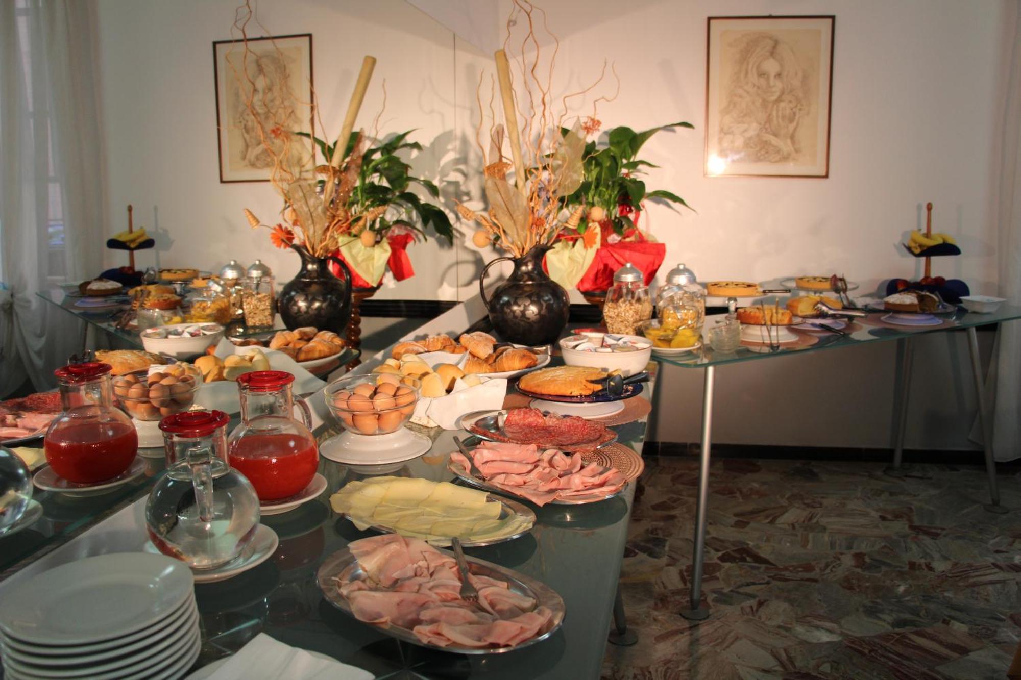 Hotel Martina's 2*